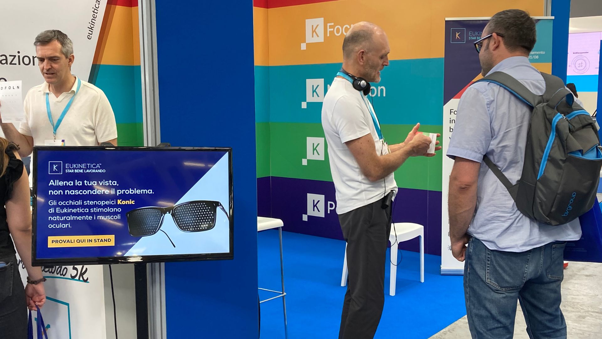 Stand e occhiali Konic by Eukinetica