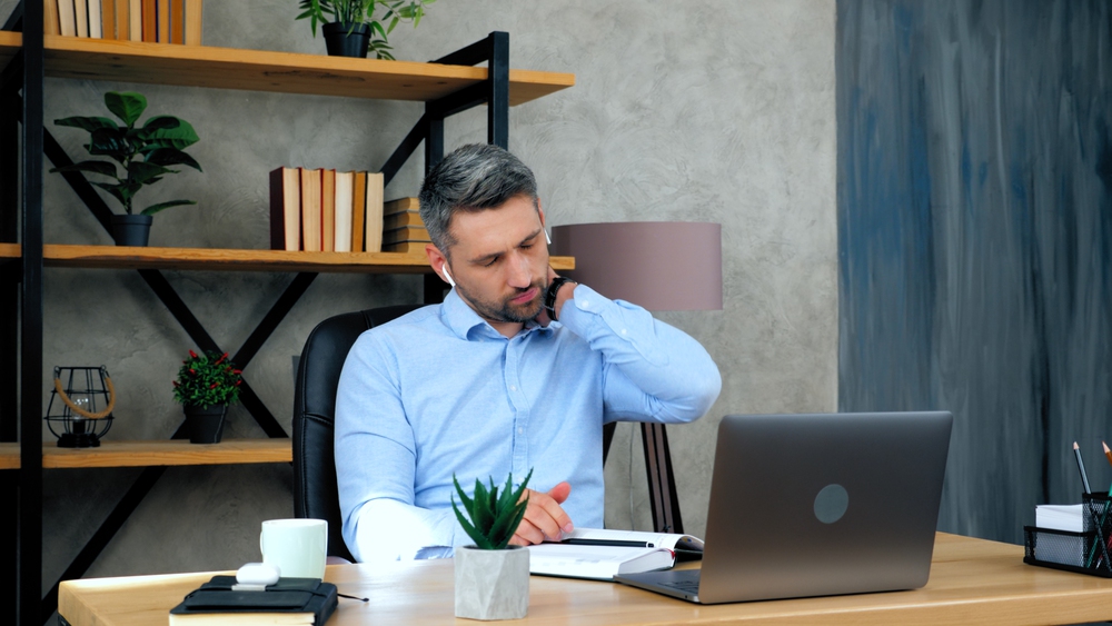 Movimenti ripetitivi sul lavoro: cosa sono, rischi e strategie di prevenzione